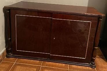 qedimi esyalar: Qədimi üslubda taxta bufet/şkaf - Material: bərk ağac, tünd qəhvəyi — 2