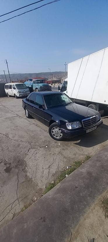 190e mercedes: Mercedes-Benz W124: 2.3 l | 1997 il Sedan — 5