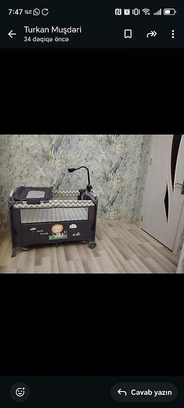 Oğlan və qız üçün, Dördbucaq, Beşik, Matras ilə, Yellənmə mexanizm ilə