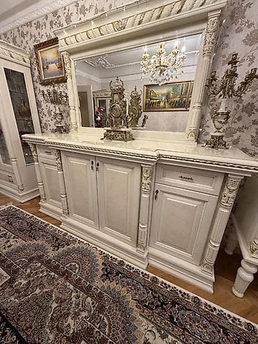 yataxt dəsdi: 1 eded boyuk kamot iki dene serviz yigimi birde tv altligi cox baha — 1