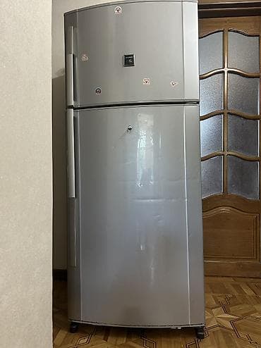 soyuducu sharp: Sharp soyuducu satılır. Böyük həcmli, motoru tam işləkdir. Yeganə — 2