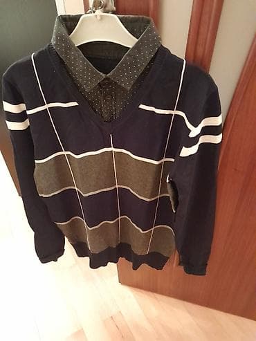 белые мужские джемперы: Мужские свитера, б/у. Есть еще разная одежда: рубашки — 10