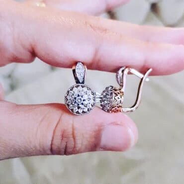 tək qaş: Sırğa, Sarı qızıl, 585 Əyar, 4800 g — 2