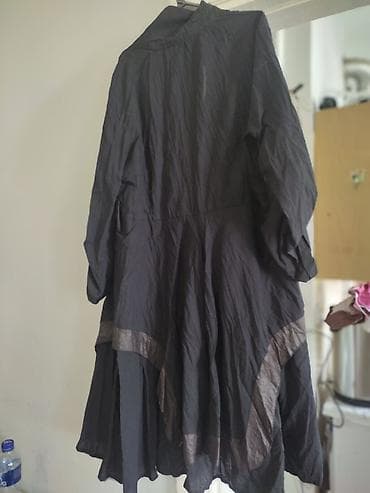 Şəxsi əşyalar: Qadın paltarı – qara rəng, düyməli, uzun model - Stil: rahat — 2