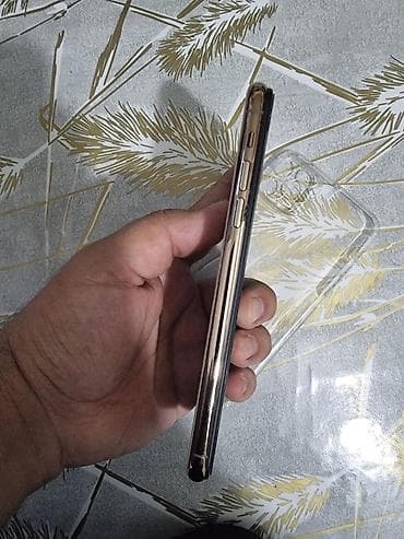 macbook pro m4 pro: IPhone 11 Pro Max, 64 GB, Qızılı — 6