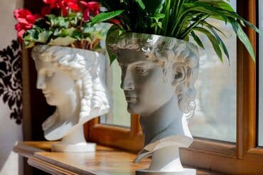 Klassik büst formasında dekorativ güldan - Dizayn: Renessans