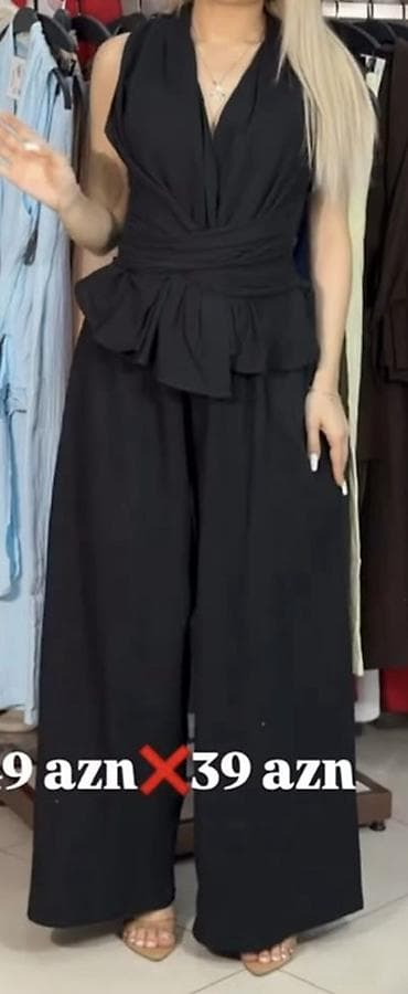 tulum geyim: Qadınlar üçün qara kombinezon - Model: qolsuz, V-yaxa, üst hissəsi — 1