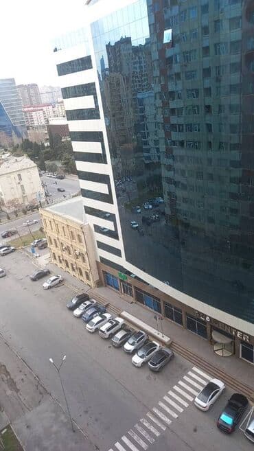 evlər bakı: Bakı şəhəri, Xətai rayonu, N.Rəfiyev küçəsində Ağa centerin — 8