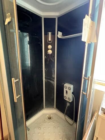 su tenzimleyici: Üstü qapalı kabina, Künc üçün — 3