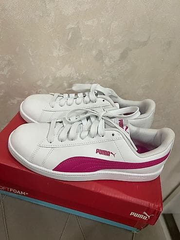 ağ krasofka: PUMA qadın krossovkaları - Model: Klassik aşağıprofilli PUMA qadın — 1