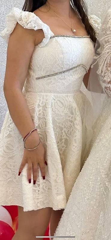 don: Ağ krujeva qısa don - Model: Kloş kəsimli, beldən aşağı açılan, dizə — 1