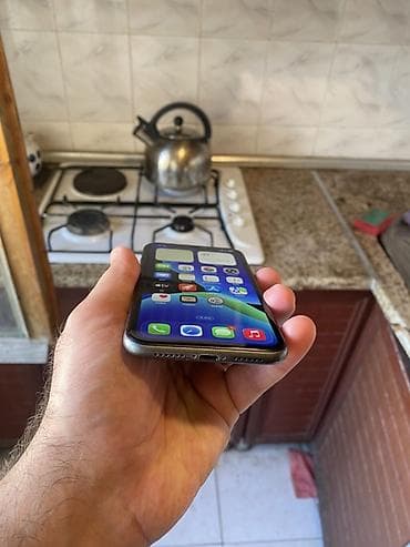 iphone 11 teze: IPhone 11, 128 GB, Qara, Face ID — 5