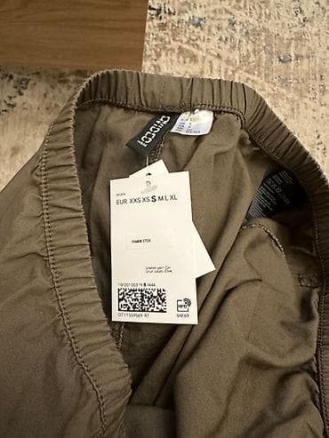 İstifadə olunmamış Original arxası razrezli H&M ətək. Ölçü uyğun — 6