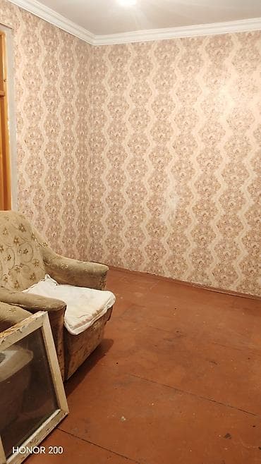 primorski kiraye evler: Kirayə verilir – ayrıca otaq - Təxminən 10–12 m² sahəli işıqlı otaq - — 8