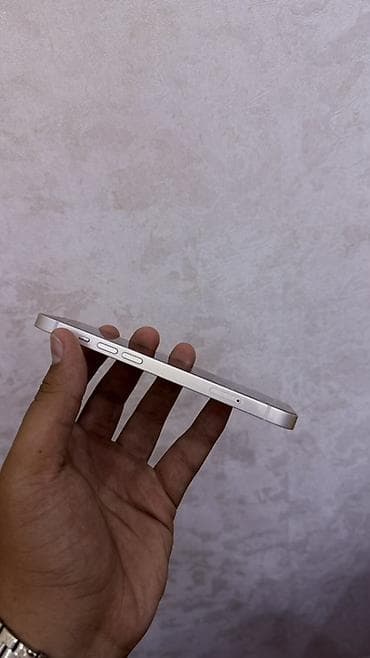 ağ qulaq: IPhone 13, 128 GB, Ağ, Face ID — 2