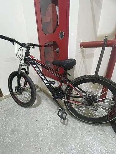 STELSPORT HZ-200 dağ velosipedi - Rəng: qara-qırmızı dizayn, loqotip