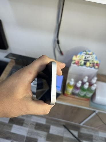 iphone 13 sat: IPhone 13, Ağ, Face ID — 4