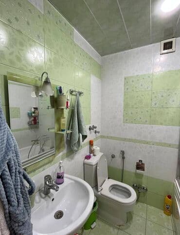 tam temirli menziller: Həzi Aslanov metrosuna yaxın 16 mertebeli binanın 9-cu mərtəbəsində — 9