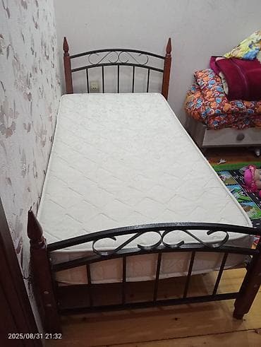 dösək: Təknəfərlik çarpayı, Bazasız, Matras ilə, Siyirməsiz — 1