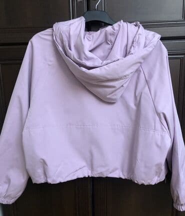 демисезонные куртки с капюшоном: Bol model gödəkcə 40 azn satılır Endirimdə mümkündür Açıq bənövşəyi — 2