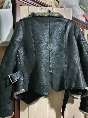 Volkswagen: Кожаная куртка, Emporio Armani, L — 1