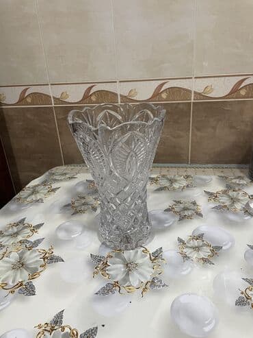 Quruducular: Bir vaza, Xrustal — 1