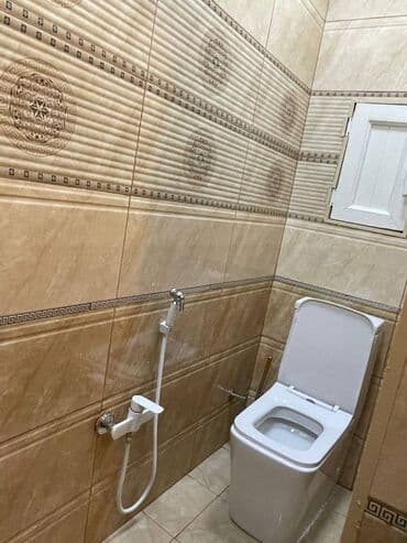 1 otaqlı kohnə tikili: Nərimanov metrosunun yaxınlığında 5 sayli xəstaxanaya yaxın yerləşən — 4