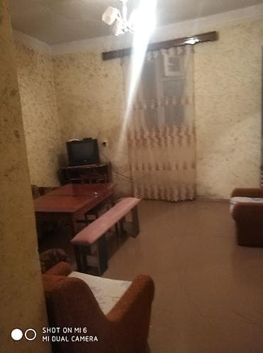 Mənzillər: 80 kv. m, 3 otaqlı, Qaz, İşıq, Su — 10