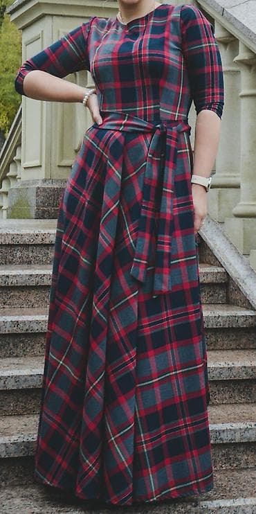 - Qadın paltarı – uzun, klos ətəkli model. - Naxış: tünd mavi, boz və — 1