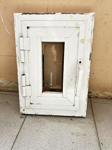 pencerler: Plastik qapı və kiçik pəncərə blokları.Ikisi bir yerde 70 azne — 3