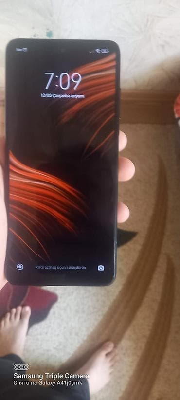 dubaydan telefon: Salam poco x3nfc satılır işlək vəziyyətdədir sağlamdır qırığı yoxdur — 2