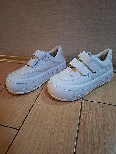 2020 krasovkalar: 37 ölçü, hec bir problemi yoxdur - Rəng: tam ağ - Bağlanma: ikiqat — 4