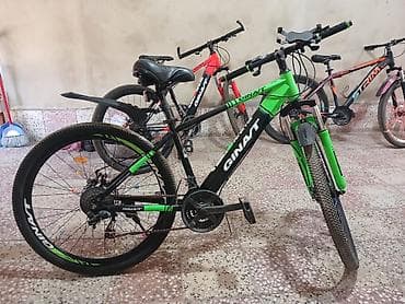 giant: GİNAT dağ velosipedi - Çərçivə: yüngül alaşımlı, idman geometriyası — 4