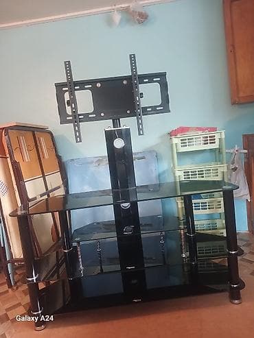 şkaf 2ci əl: Düz TV altlığı, Polkalı, Şüşəli — 1