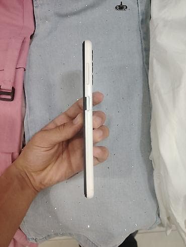 Samsung Galaxy A13, 64 GB, rəng - Ağ, Barmaq izi lalafo.az -da Samsung Galaxy A13, 64 GB, rəng - Ağ, Barmaq izi