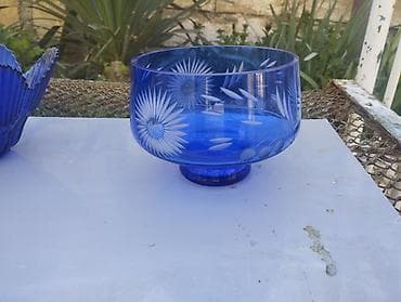 qedimi xalca satiram: Qədimi ev dekoru və süfrə əşyaları dəsti Tərkib: - İridesan (şəfəq — 8