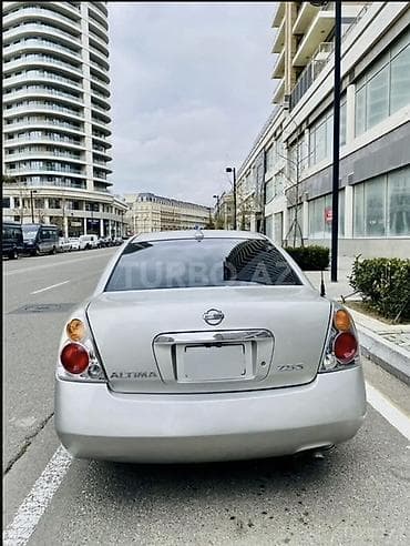 turbo ford transit: Nissan Altima: 2.5 l | 2006 il Sedan — 4