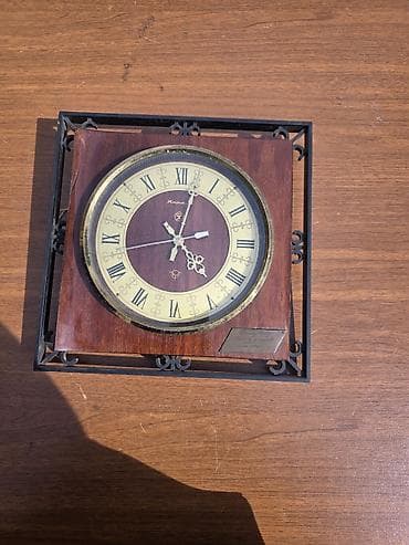 Divar saatları, Saniyə əqrəbi