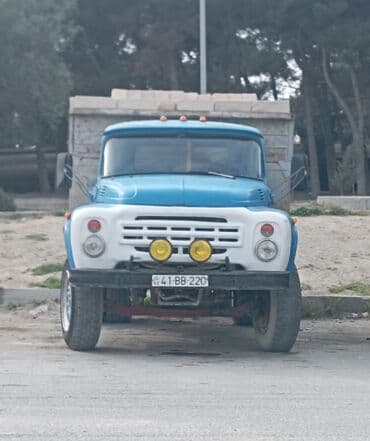 taksi ucun maşınlar: Yükdaşıma üçün ZIL tipli mətanətli yük avtomobili. Xüsusiyyətlər: - — 2