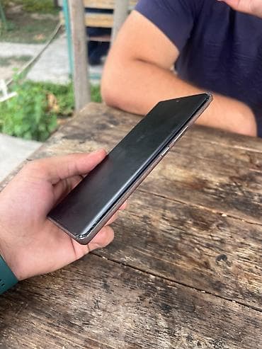 a1 core samsung: İnfinix 40 pro 
ekranında çatı var və ləkə var 
qiymətdən cixilib — 4