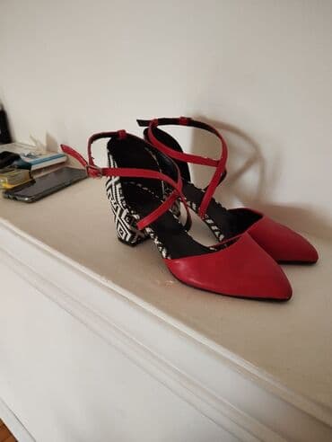 Tuflilər: Tuflilər, Ölçü: 39, rəng - Qırmızı, İşlənmiş — 4