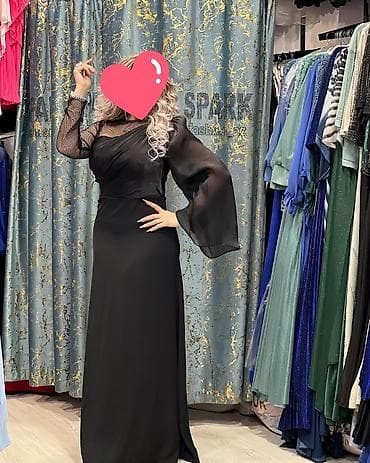 Qara axşam/gecə geyimi – asimmetrik dizayn - Rəng: saf qara - Siluet