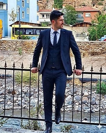 Kişi üçlük kostyum dəsti – tünd lacivərt rəng - Dəst: pencək, jilet və