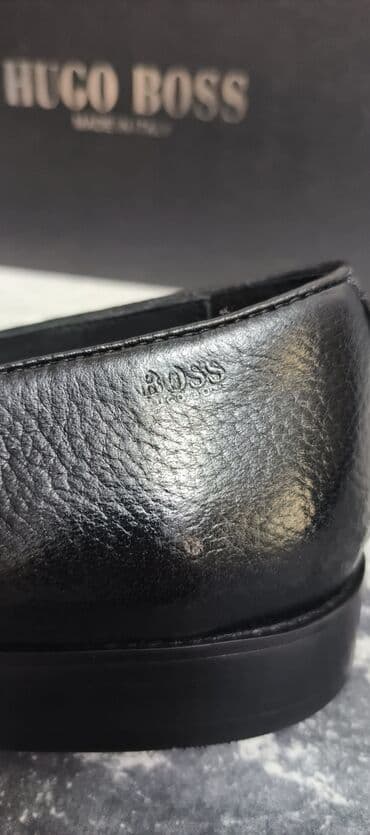 şaxta baba kişi kostyumları: Кожаная обувь Немецкого бренда Hugo BOSS Размер 43 Производство — 5