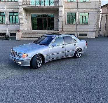 235 70 16: Mercedes-Benz sedan (W202 C-sinfi) - Kuzov: 4 qapılı sedan, gümüşü — 3