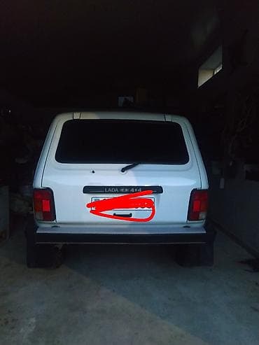 VAZ (LADA) 4x4 Niva: 1.7 l | 2015 il 90696 km Ofrouder/SUV