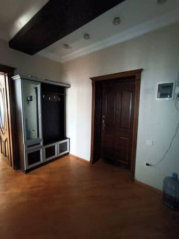 nerimanov metrosunda kiraye evler: Nərimanov rayonu skackanın yanında 16 mertebeli binanın 3-cü — 5