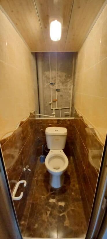 bina az kiraye evler 9 mkr: Bakı, Qaraçuxur qəs., 2 otaqlı, Köhnə tikili, 55 kv. m — 6