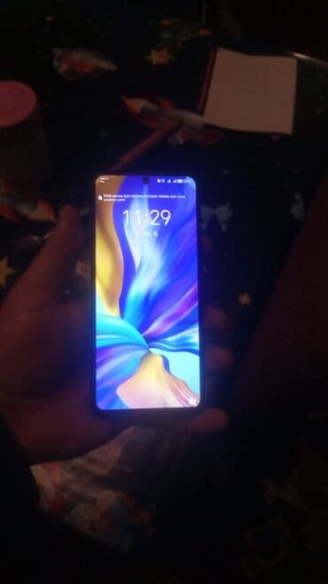 40 manata telefonlar: Honor X8b, 128 GB, rəng - Qara, Barmaq izi — 8