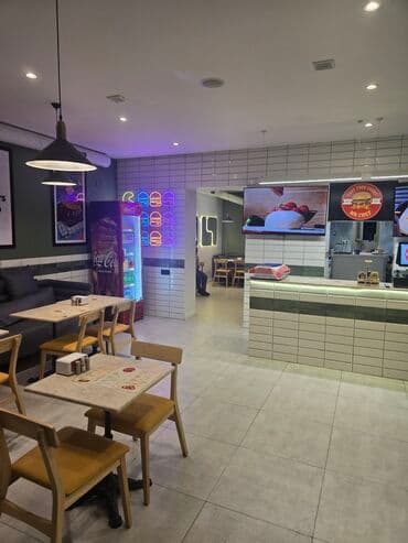 turist istirahet merkezi nabran: Fast food restoranı geniş çeşidli menyu təklif edir. Menyuya salat — 7